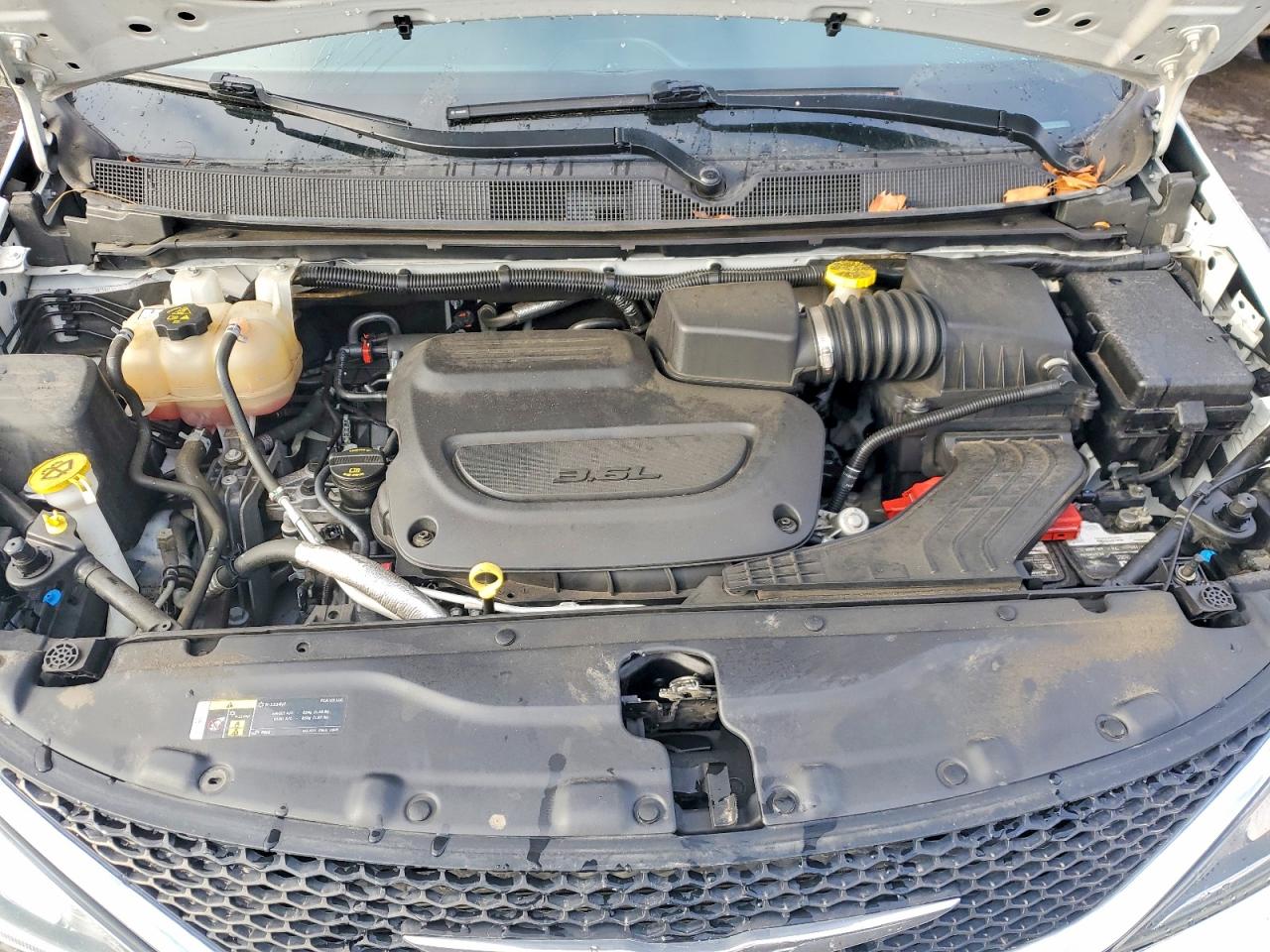2019 CHRYSLER PACIFICA TOURING L photo 12