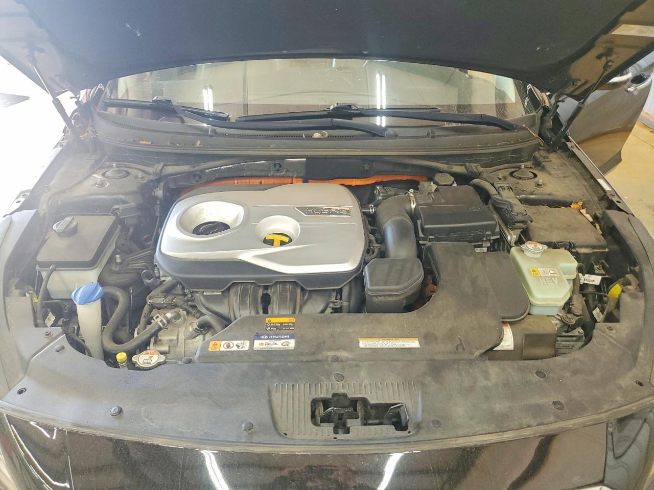 2016 HYUNDAI SONATA HYBRID photo 11