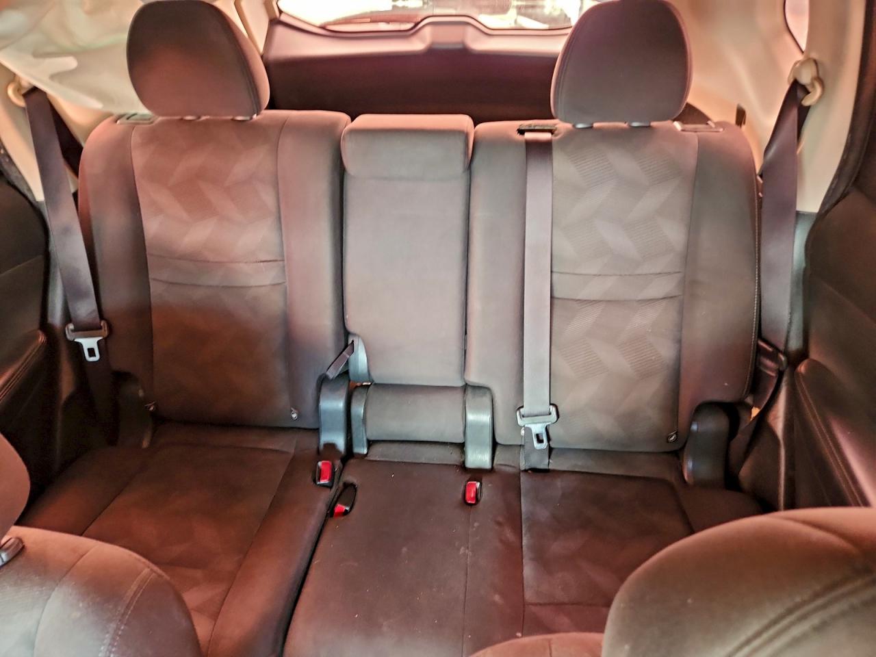 2016 NISSAN ROGUE S photo 10