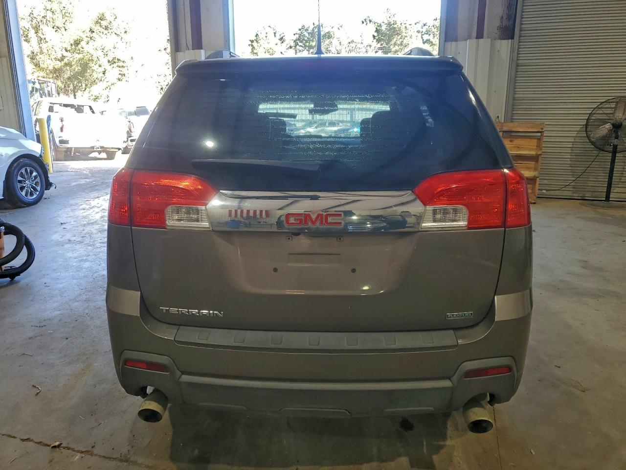 2012 GMC TERRAIN SLT photo 6