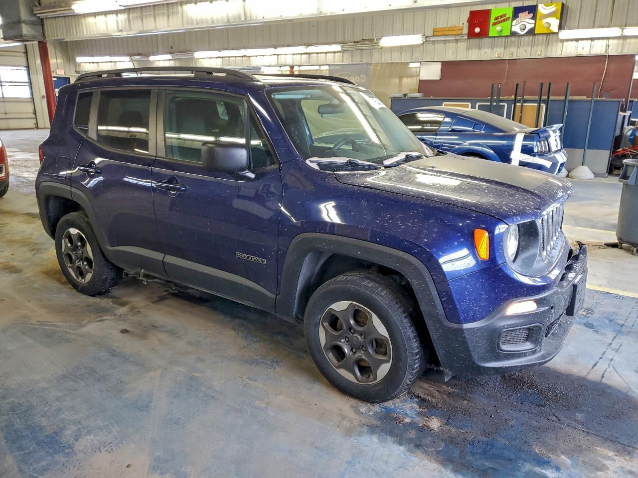 2017 JEEP RENEGADE SPORT photo 4