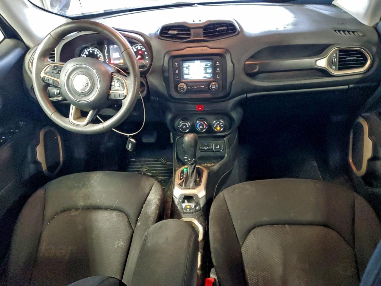 2017 JEEP RENEGADE SPORT photo 8