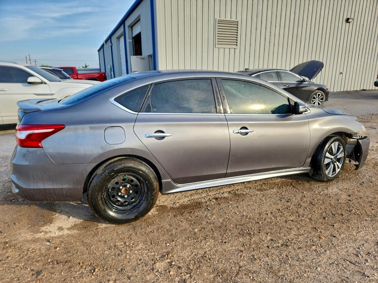 2017 NISSAN SENTRA S photo 3