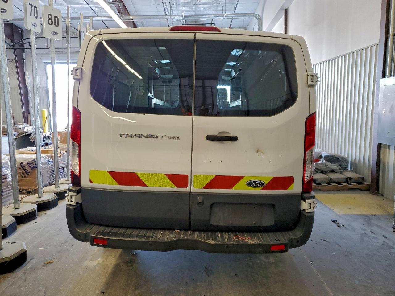 2017 FORD TRANSIT T-250 photo 6