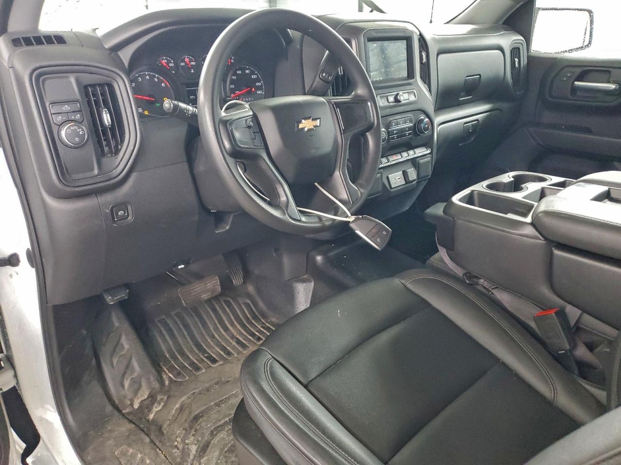 2023 CHEVROLET SILVERADO C1500 photo 8