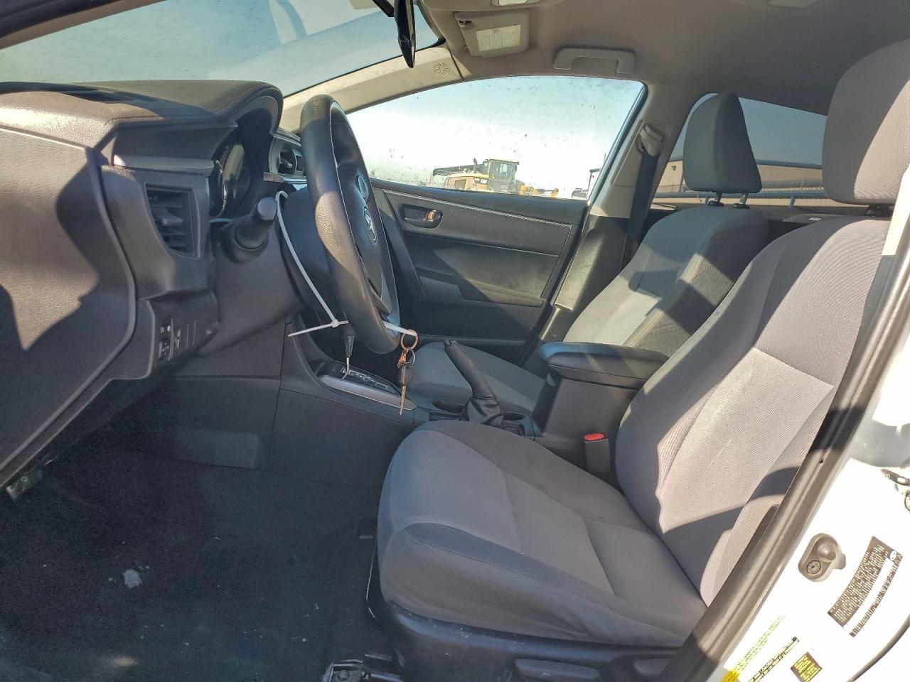 2015 TOYOTA COROLLA L photo 7