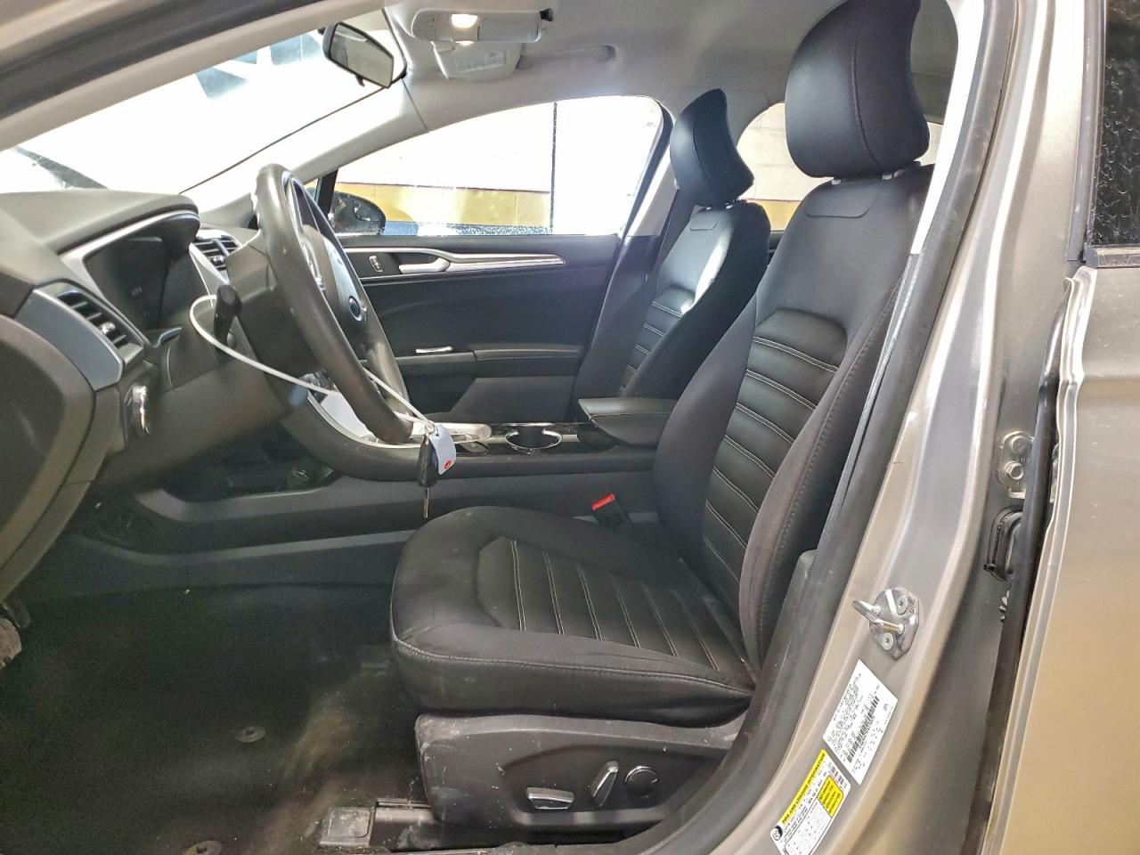 2015 FORD FUSION SE photo 7