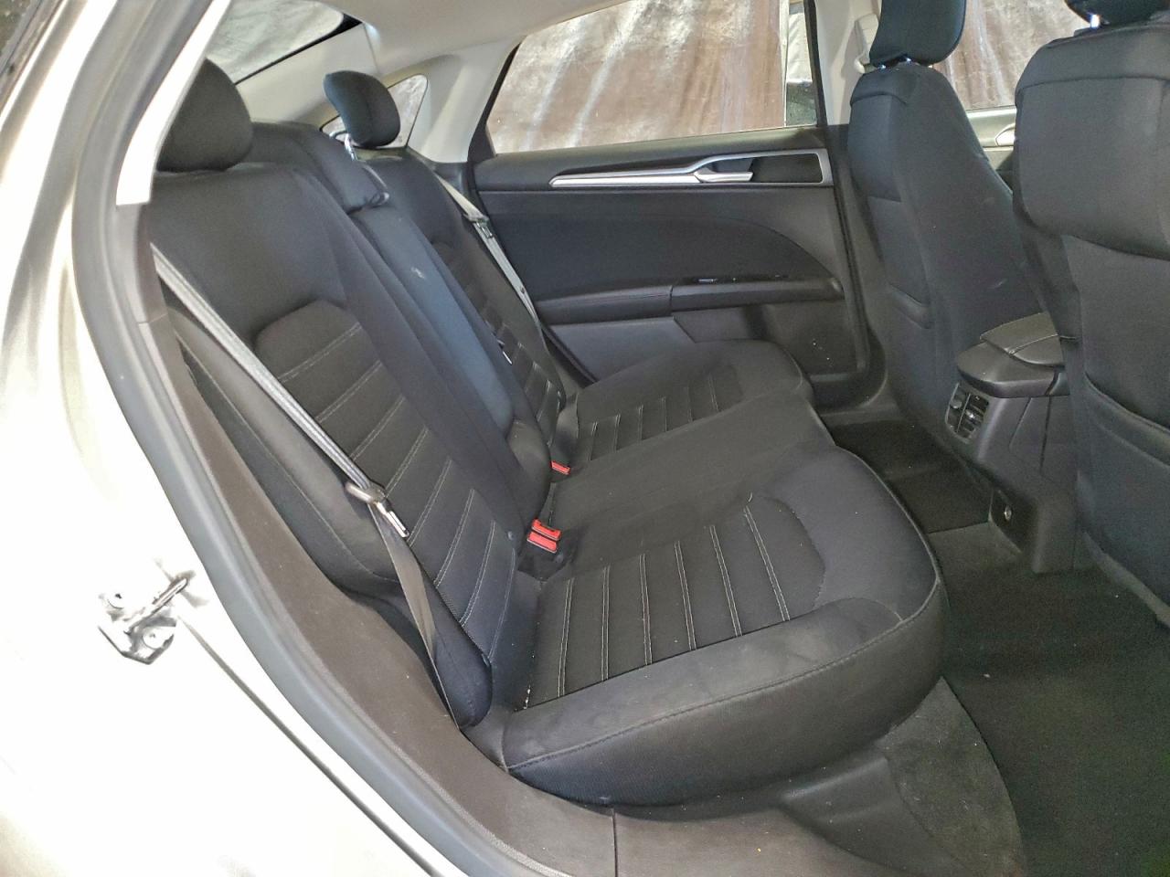 2015 FORD FUSION SE photo 10