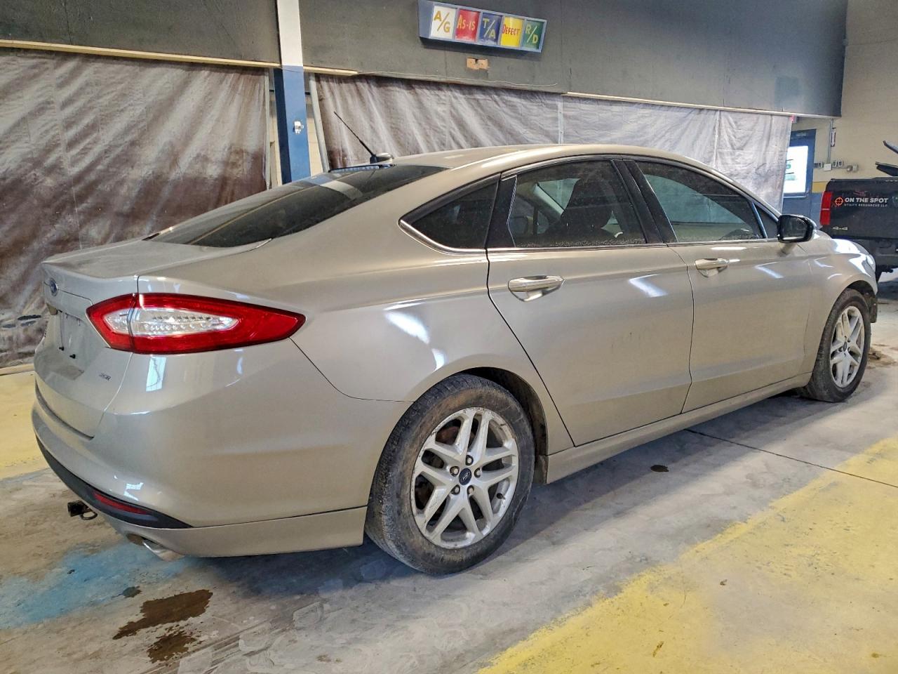 2015 FORD FUSION SE photo 3