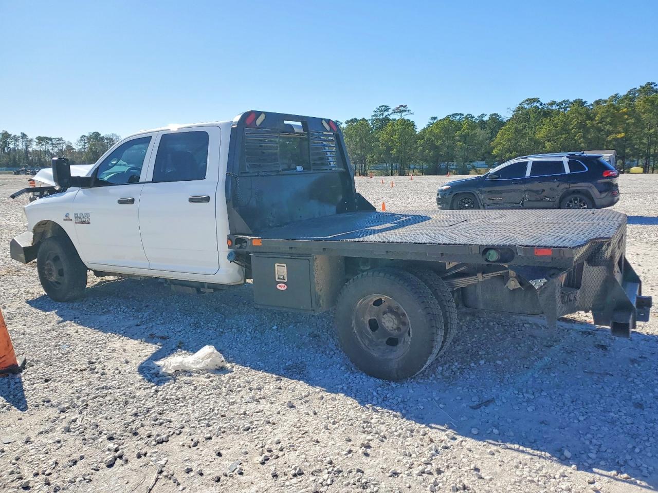 2018 RAM 3500 photo 2