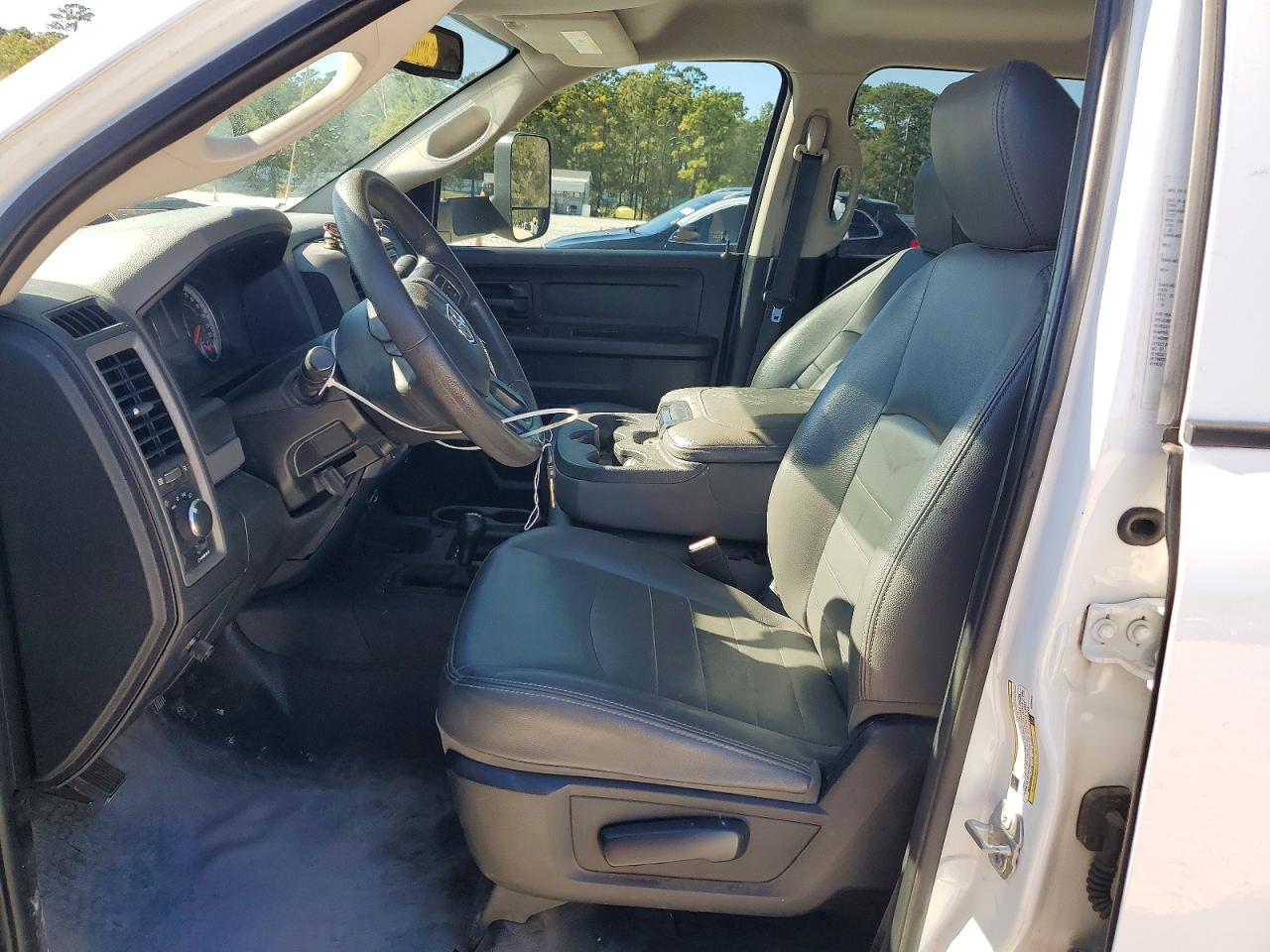 2018 RAM 3500 photo 7