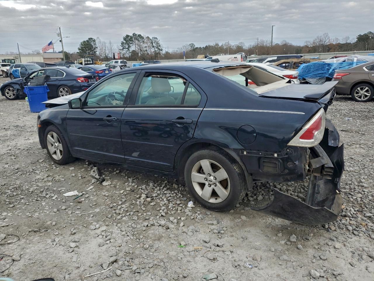 2009 FORD FUSION SE photo 2