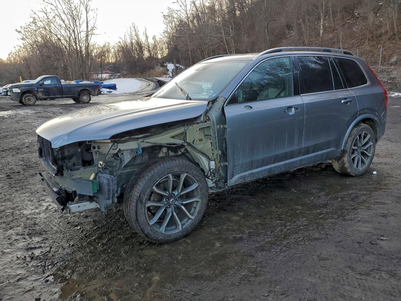 2016 VOLVO XC90