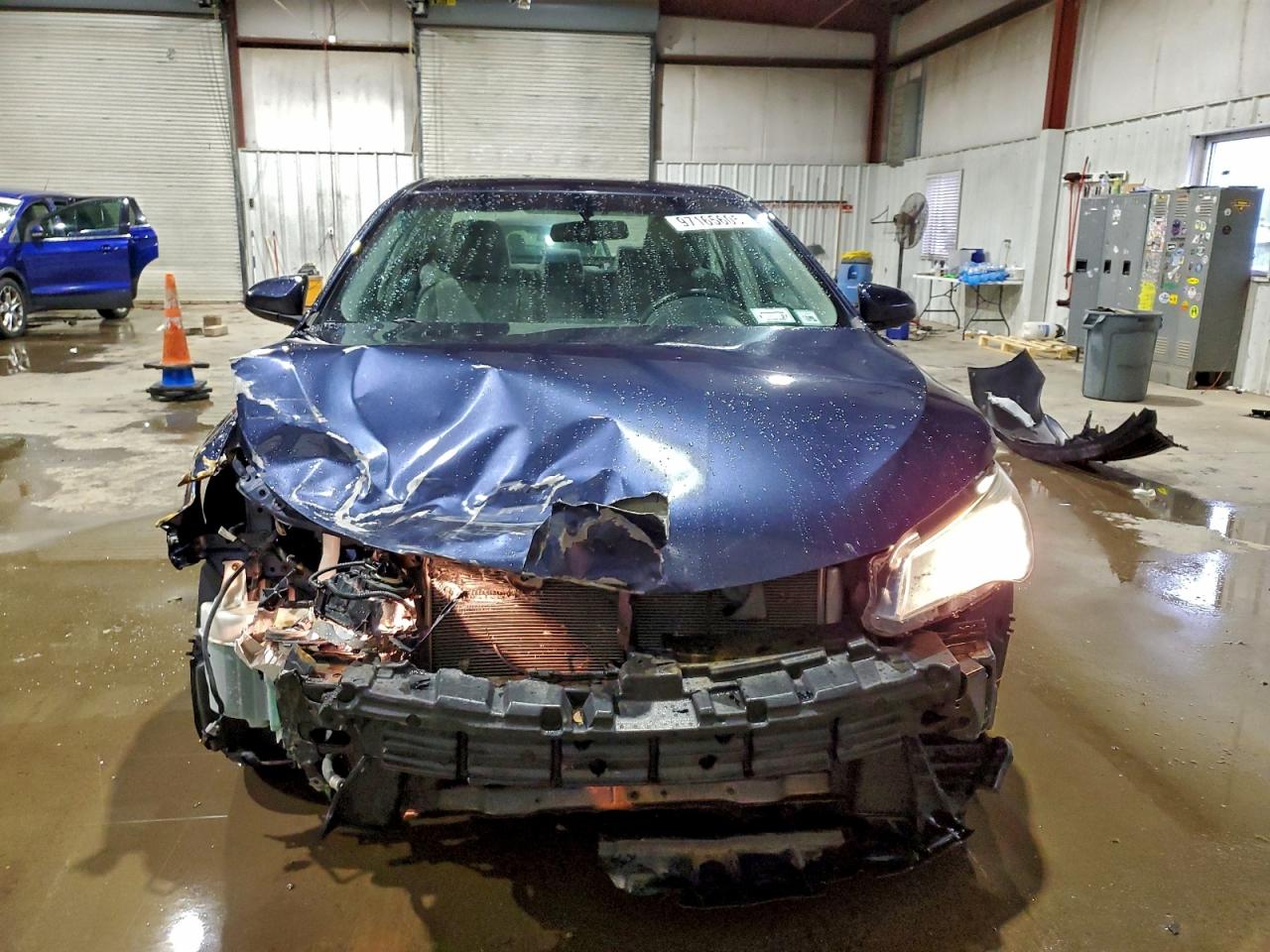 2016 TOYOTA CAMRY LE photo 5