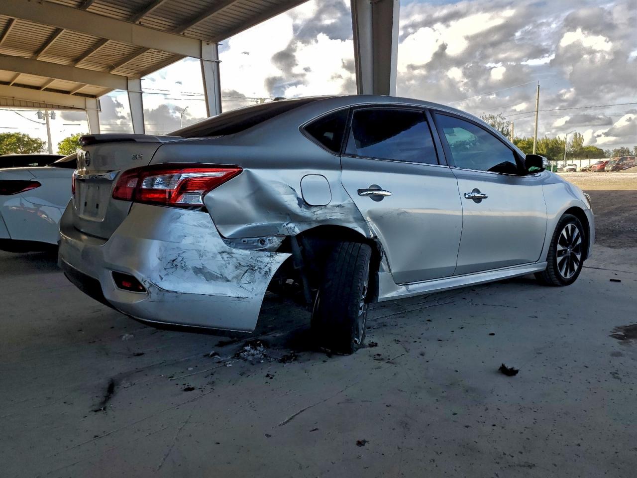 2018 NISSAN SENTRA S photo 3