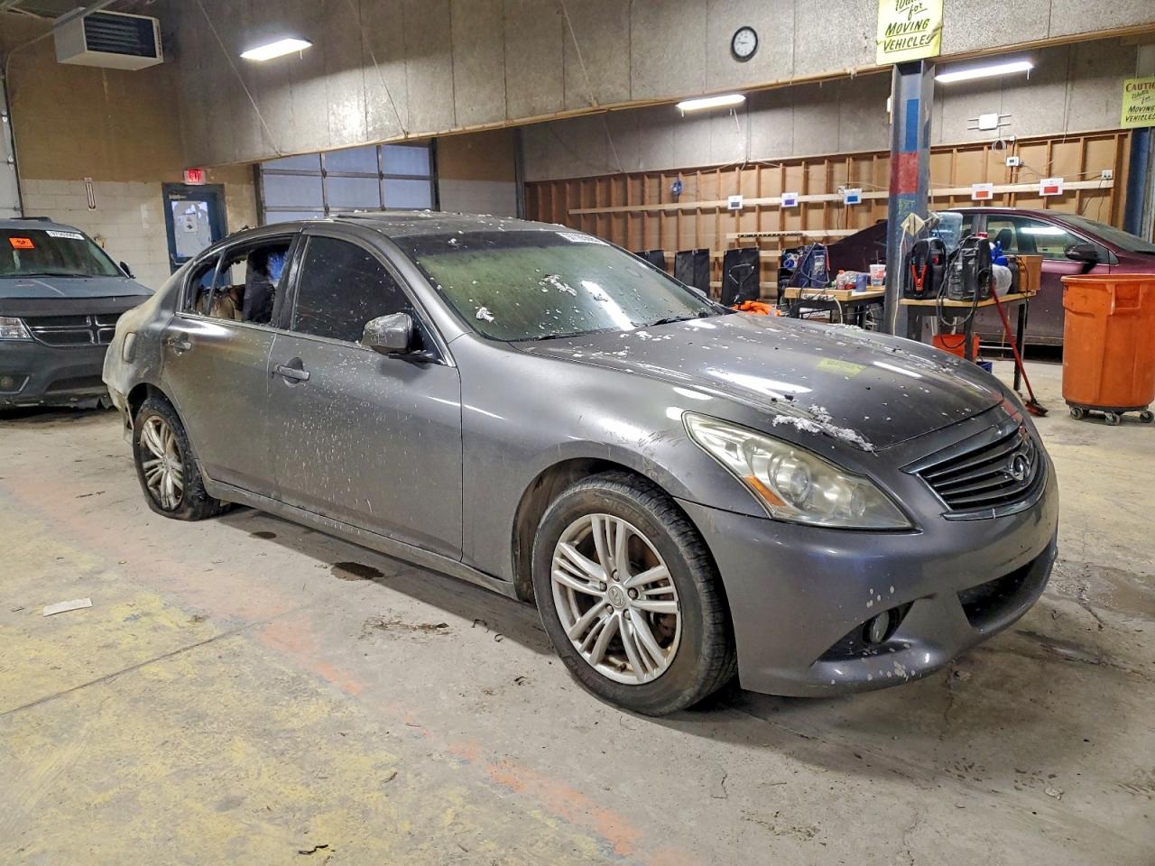 2012 INFINITI G37 photo 4