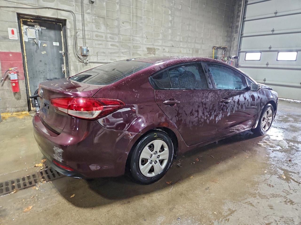 2017 KIA FORTE LX photo 3