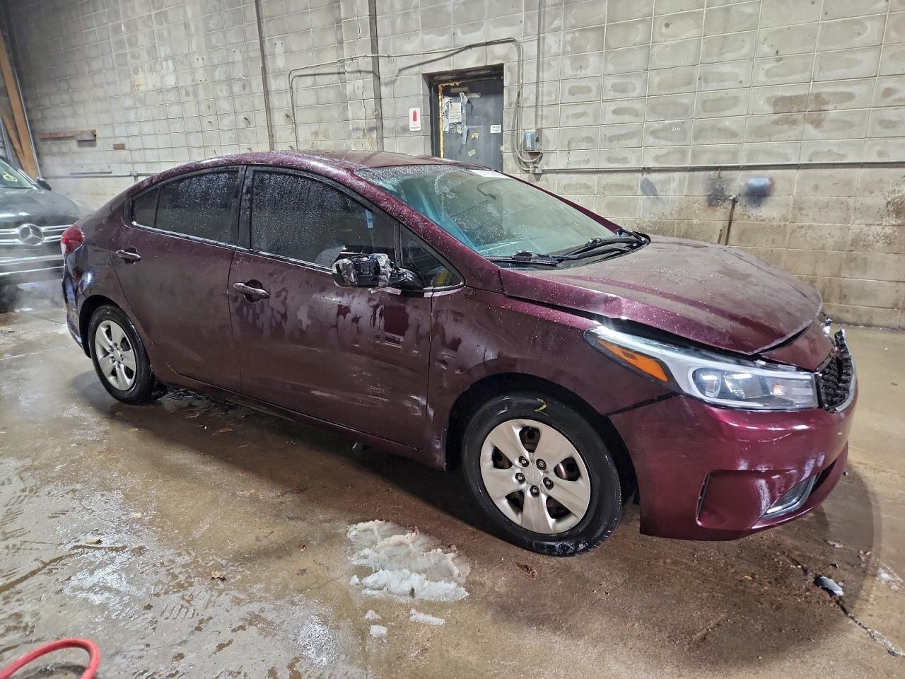 2017 KIA FORTE LX photo 4