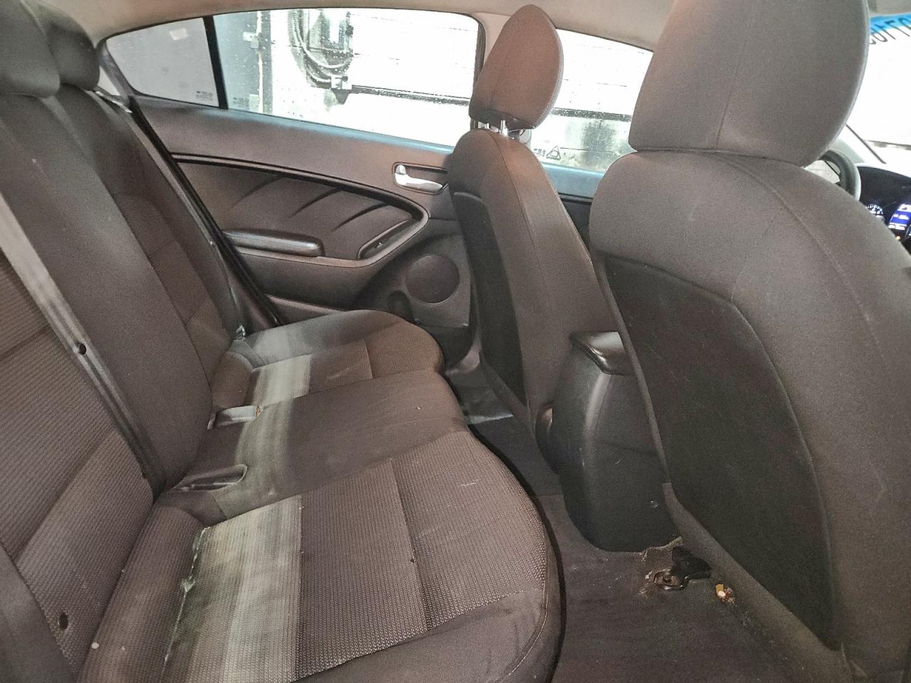 2017 KIA FORTE LX photo 10