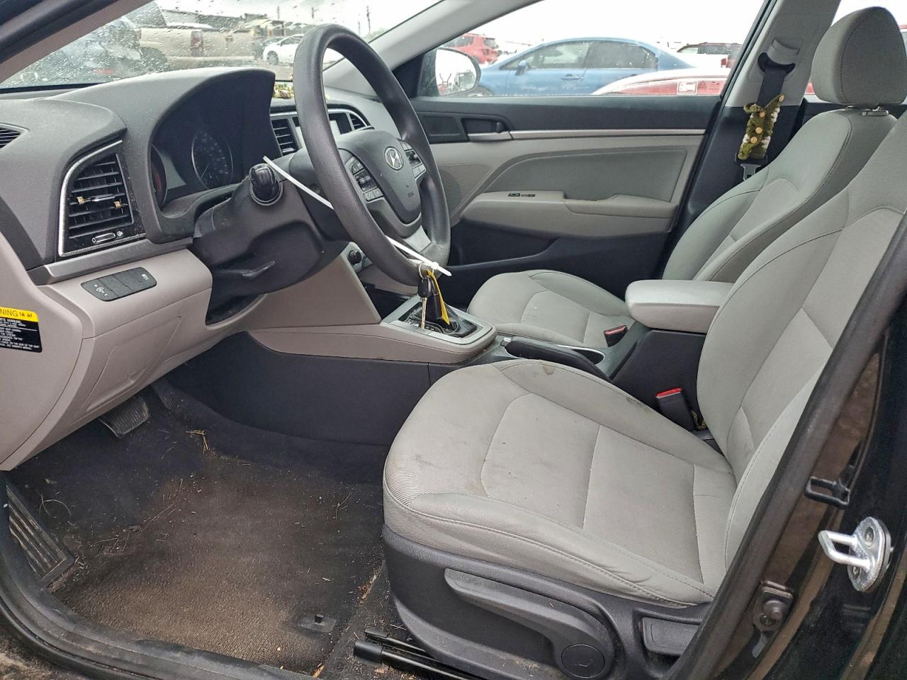 2017 HYUNDAI ELANTRA SE photo 7