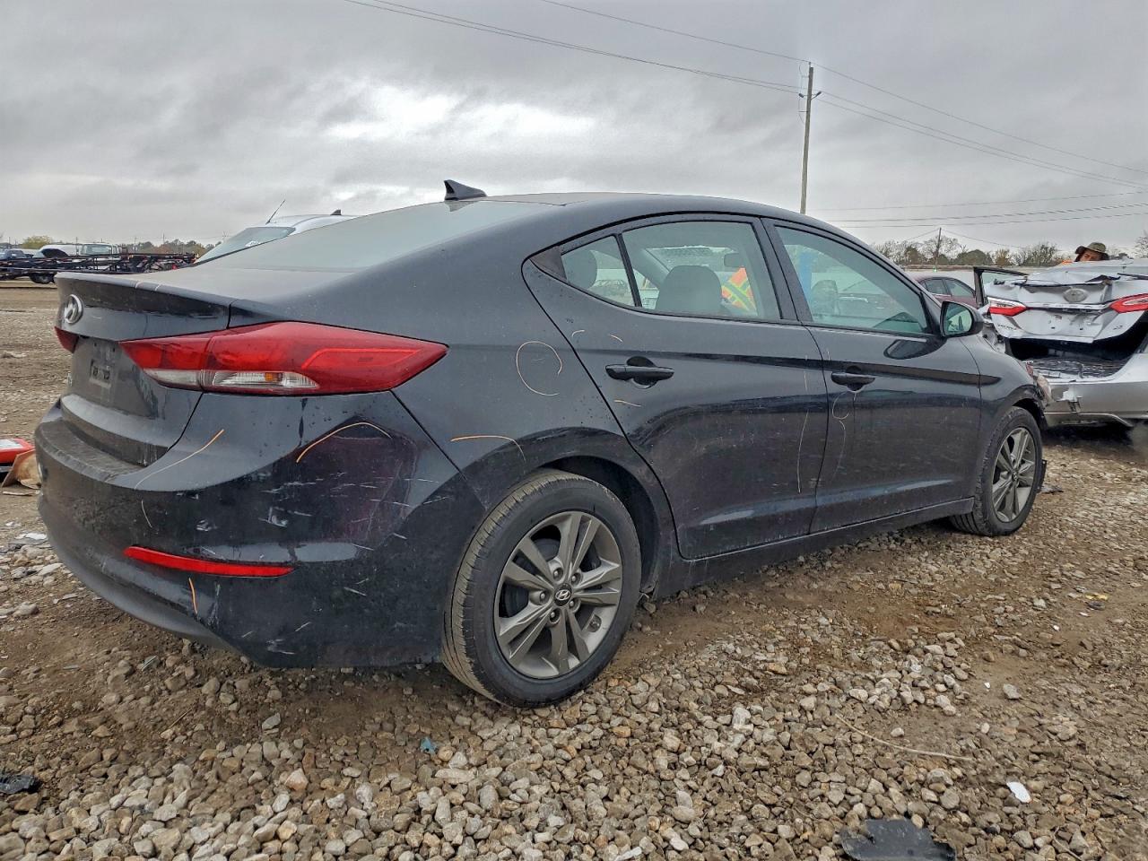 2017 HYUNDAI ELANTRA SE photo 3