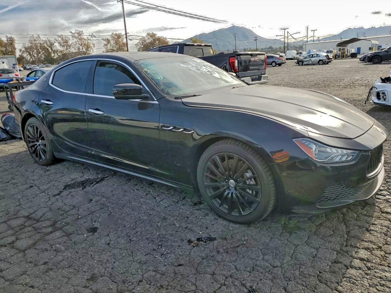 2015 MASERATI GHIBLI photo 4