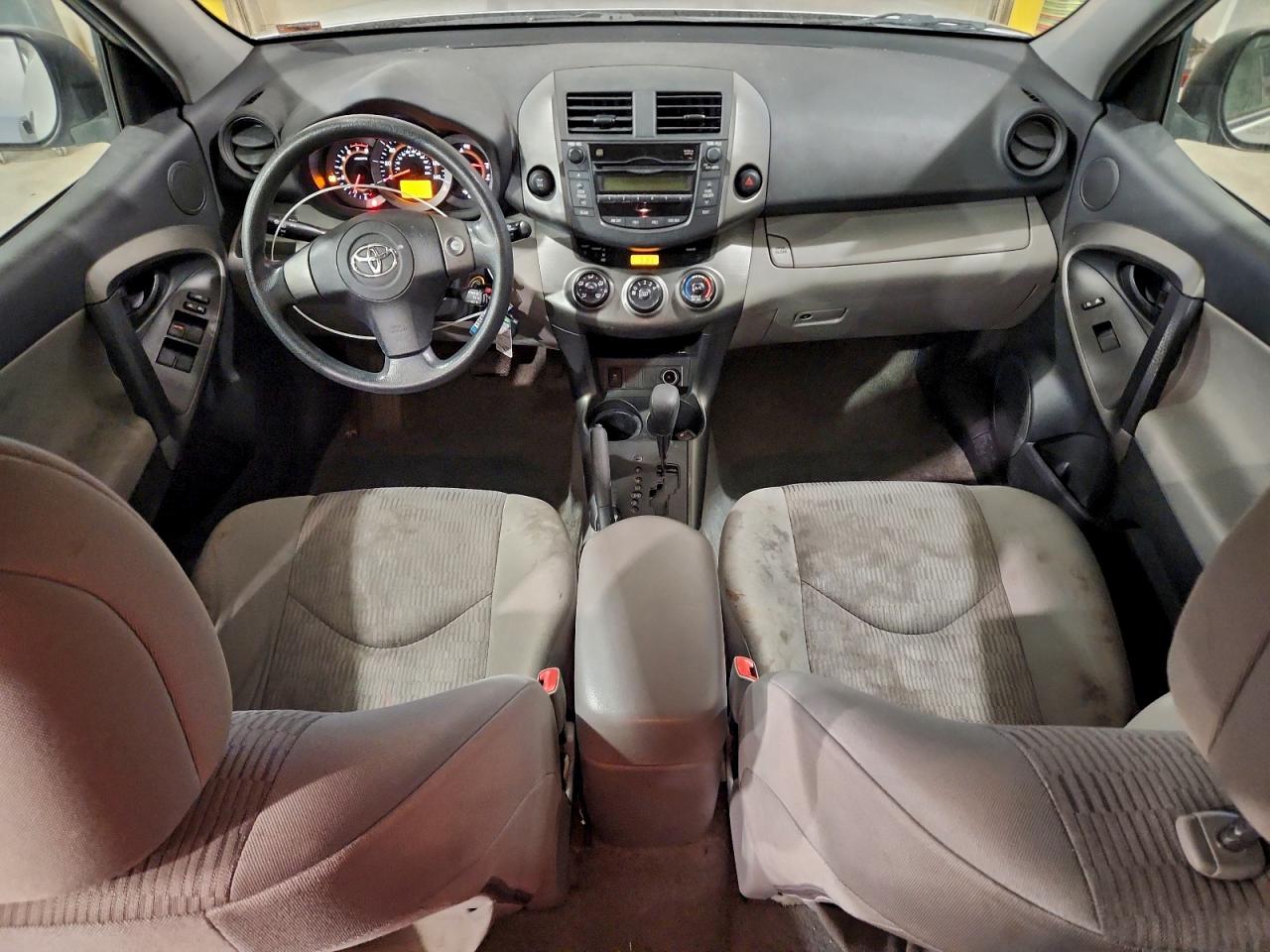 2011 TOYOTA RAV4 photo 8
