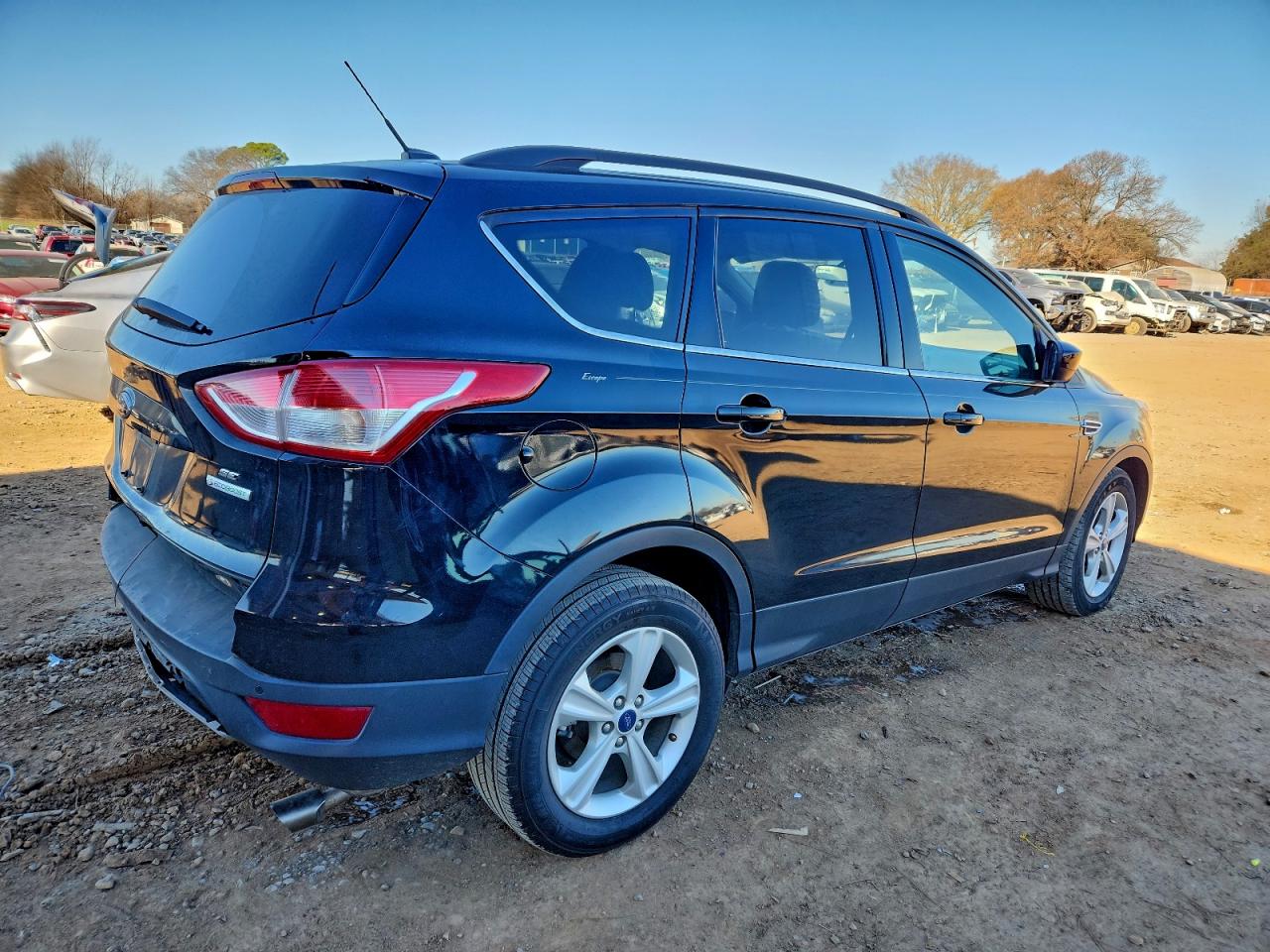 2016 FORD ESCAPE SE photo 3