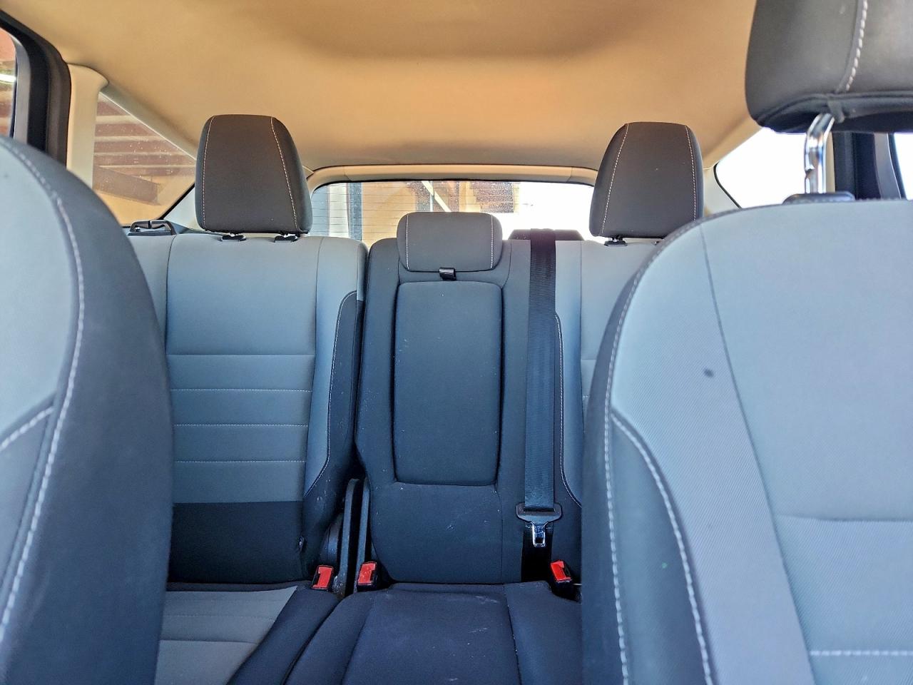 2016 FORD ESCAPE SE photo 10