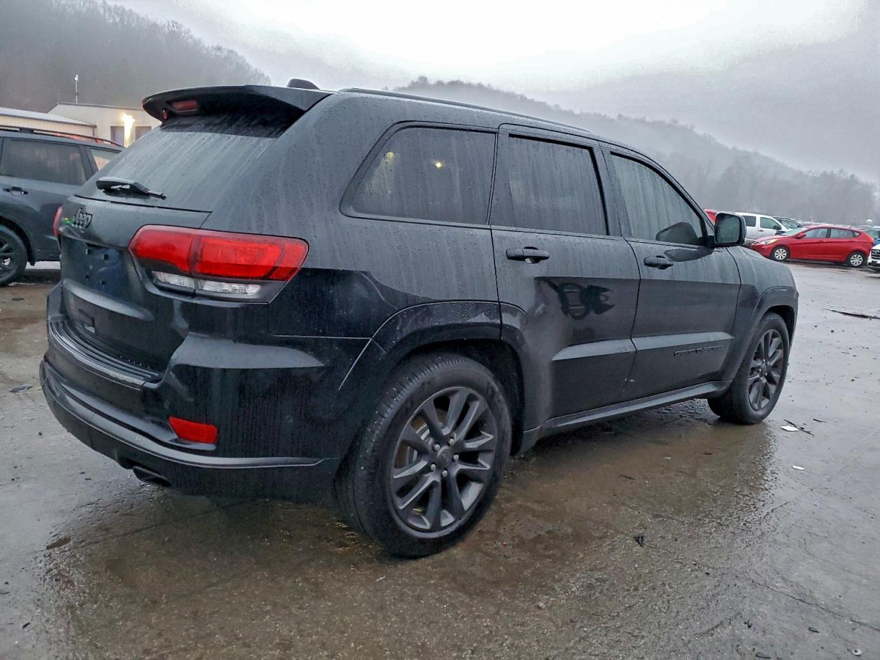 2018 JEEP GRAND CHEROKEE OVERLAND photo 3