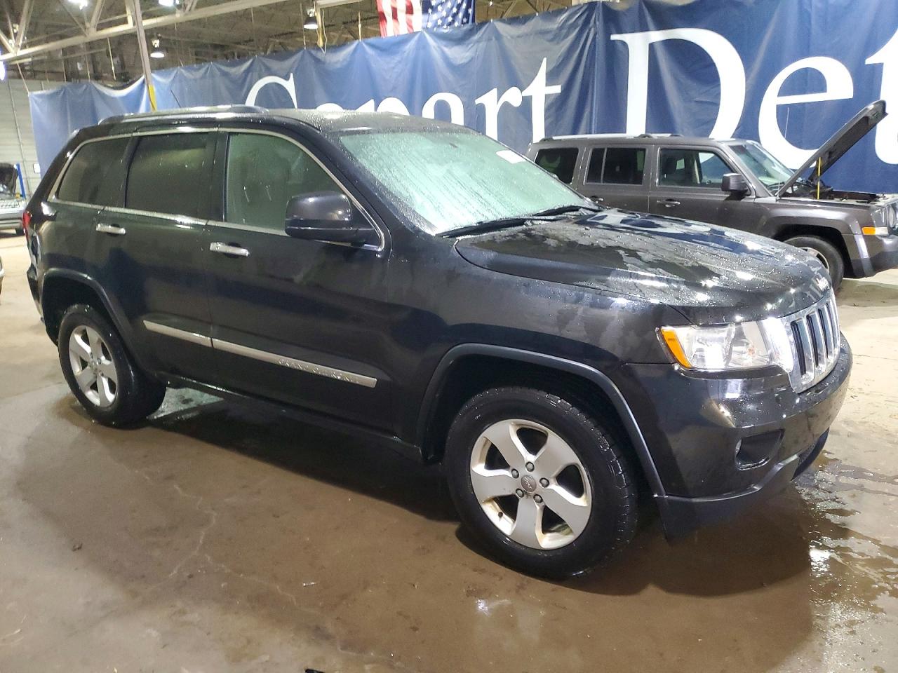 2012 JEEP GRAND CHEROKEE LAREDO photo 4