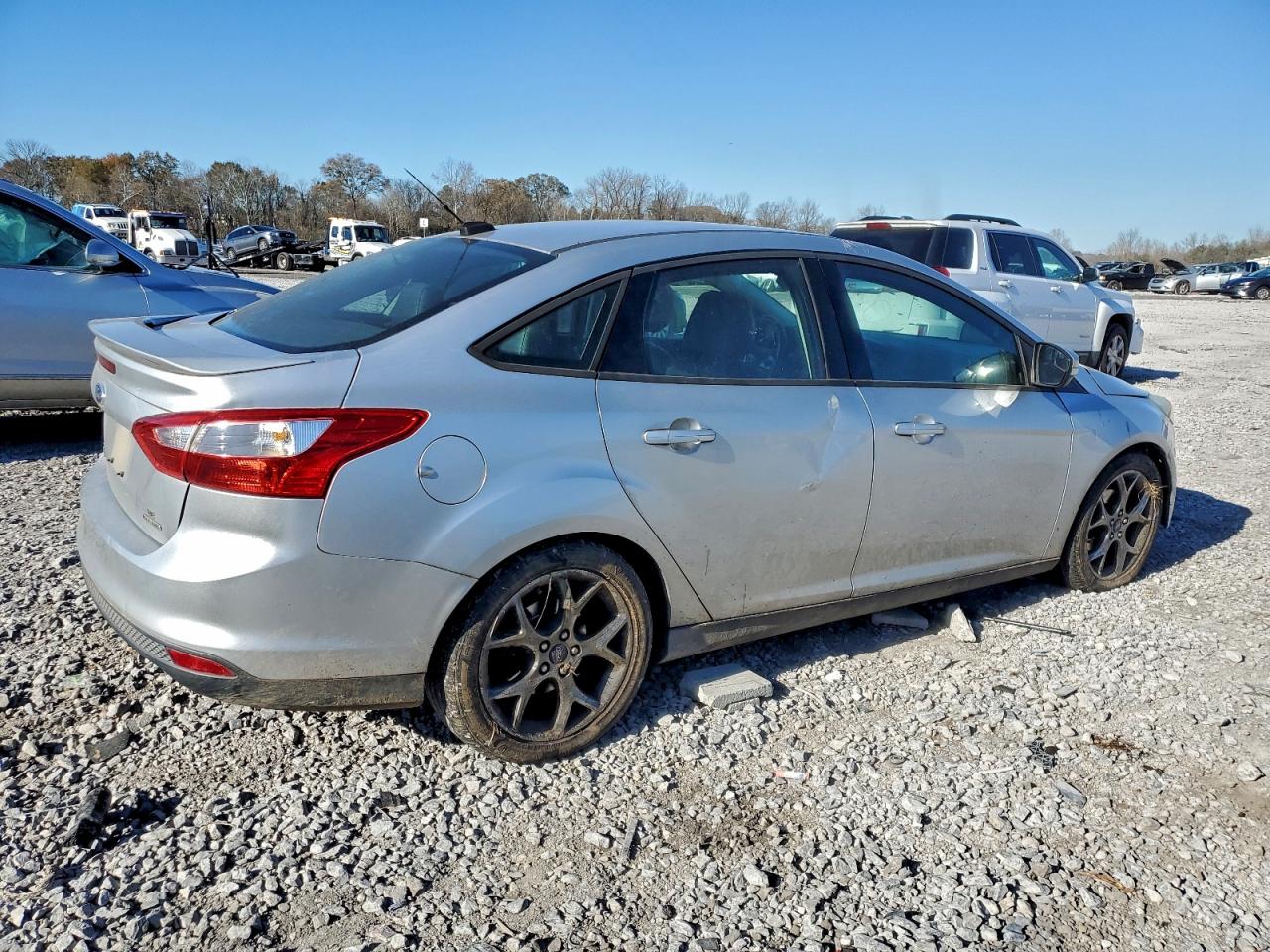 2014 FORD FOCUS SE photo 3