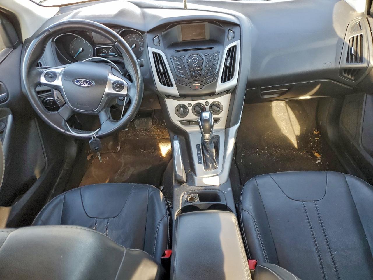 2014 FORD FOCUS SE photo 8
