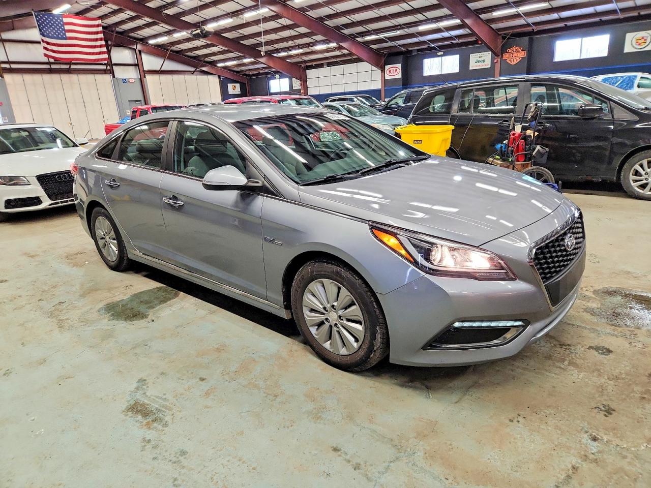 2016 HYUNDAI SONATA HYBRID photo 4