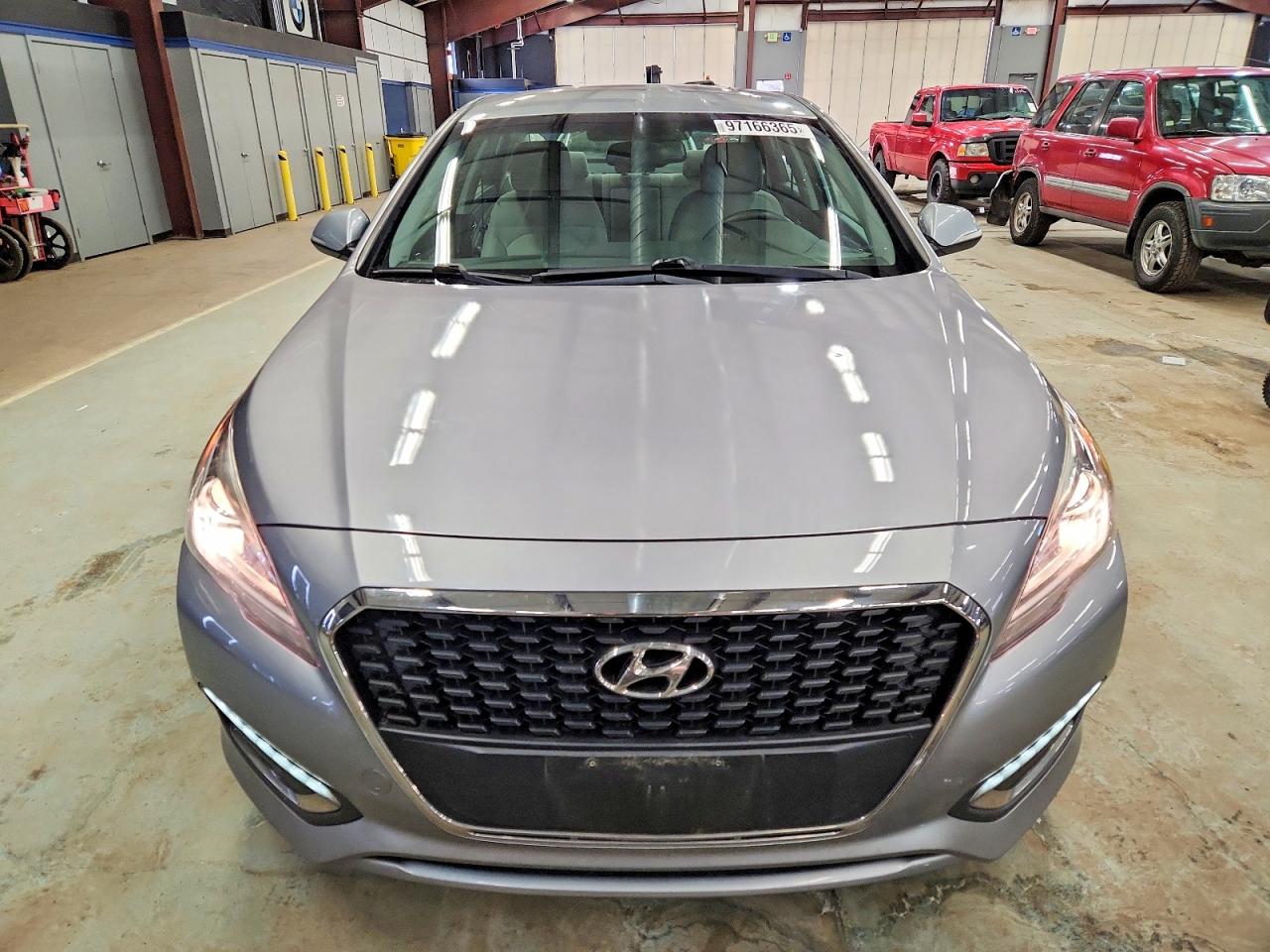 2016 HYUNDAI SONATA HYBRID photo 5