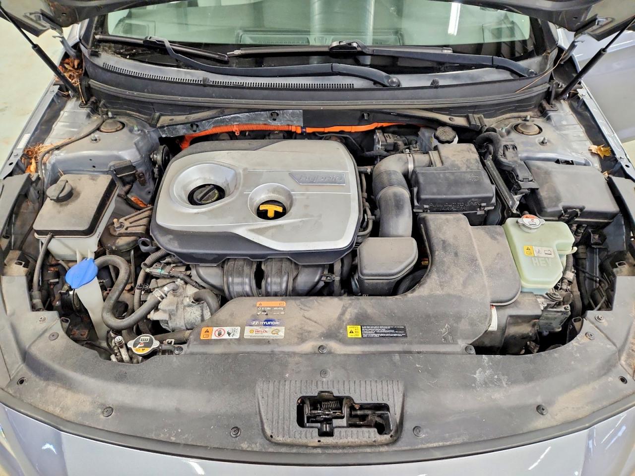 2016 HYUNDAI SONATA HYBRID photo 11