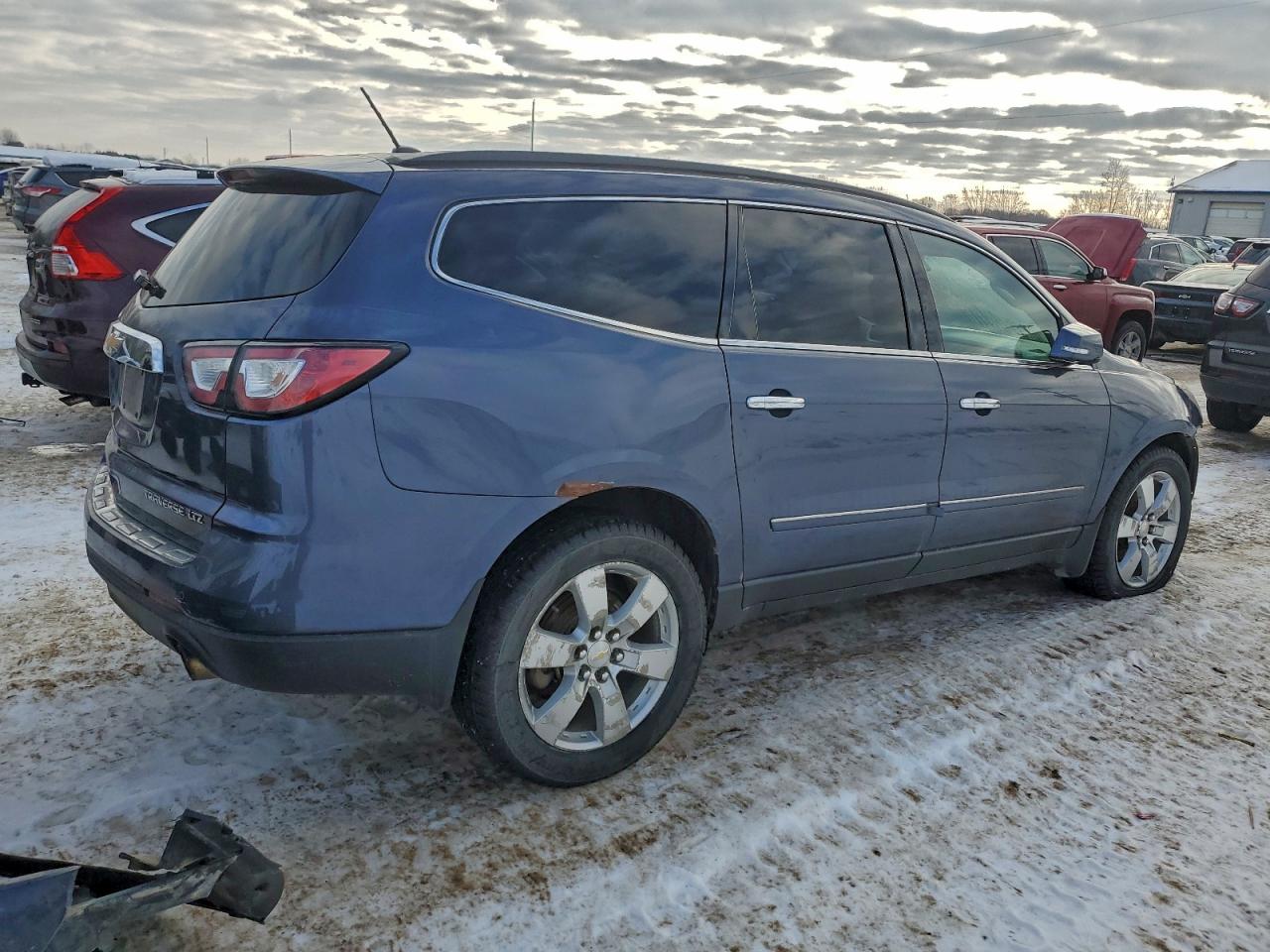 2014 CHEVROLET TRAVERSE LTZ photo 3