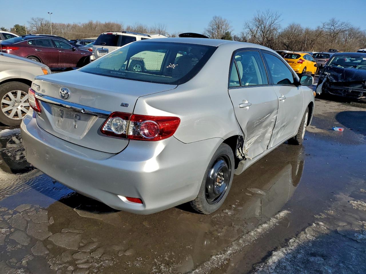 2013 TOYOTA COROLLA BASE photo 3