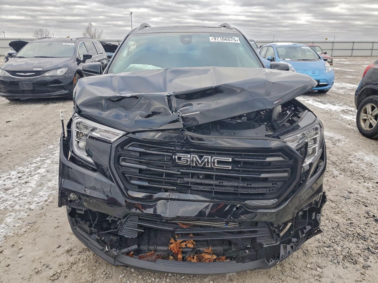 2024 GMC TERRAIN SLT photo 5