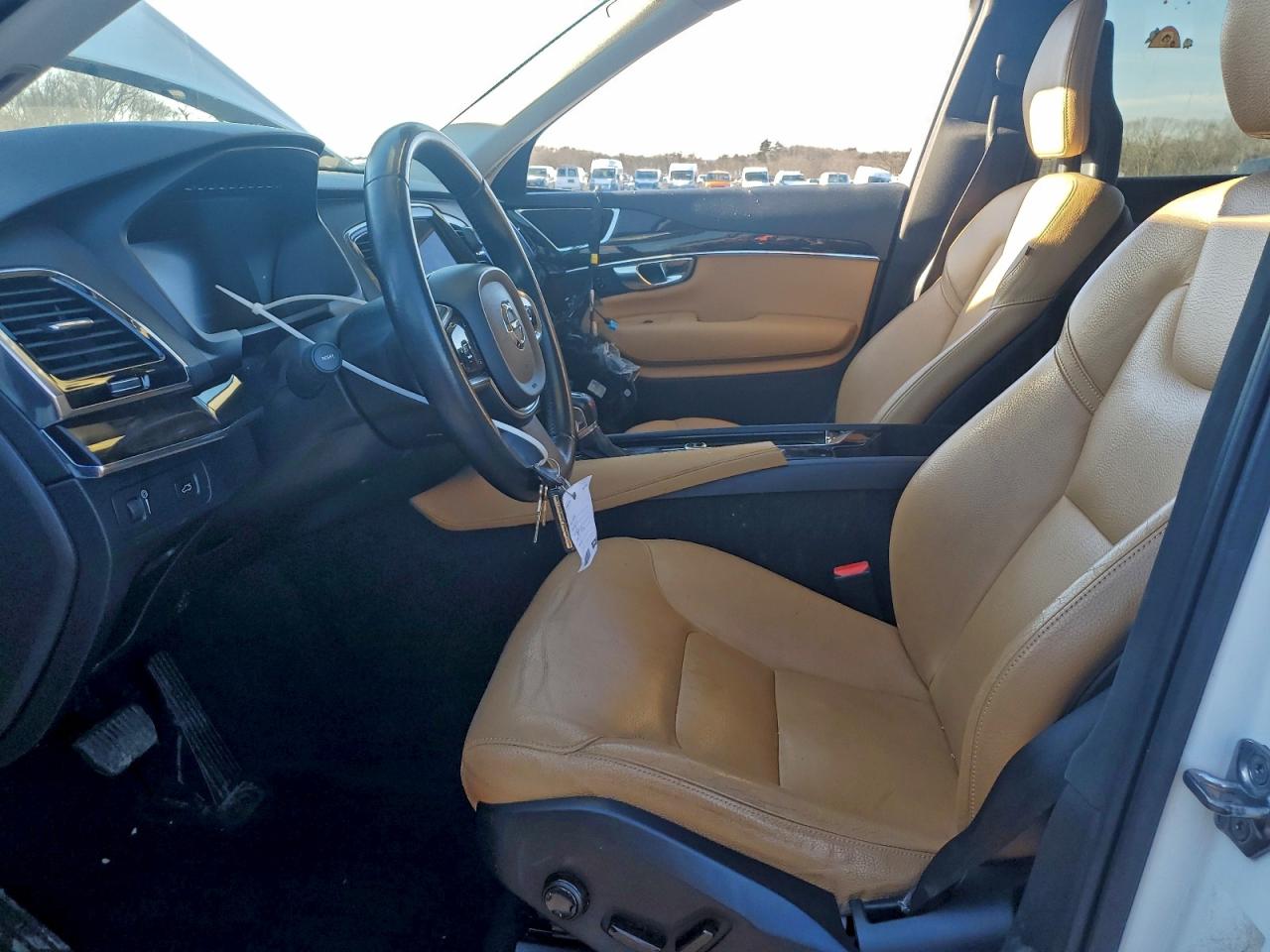 2016 VOLVO XC90 T6 photo 7