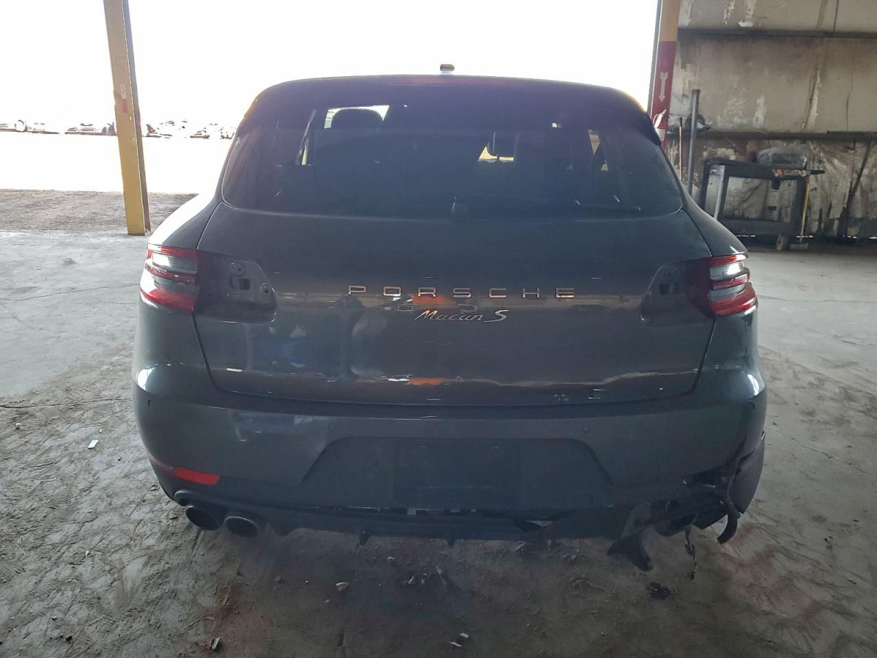 2016 PORSCHE MACAN S photo 6