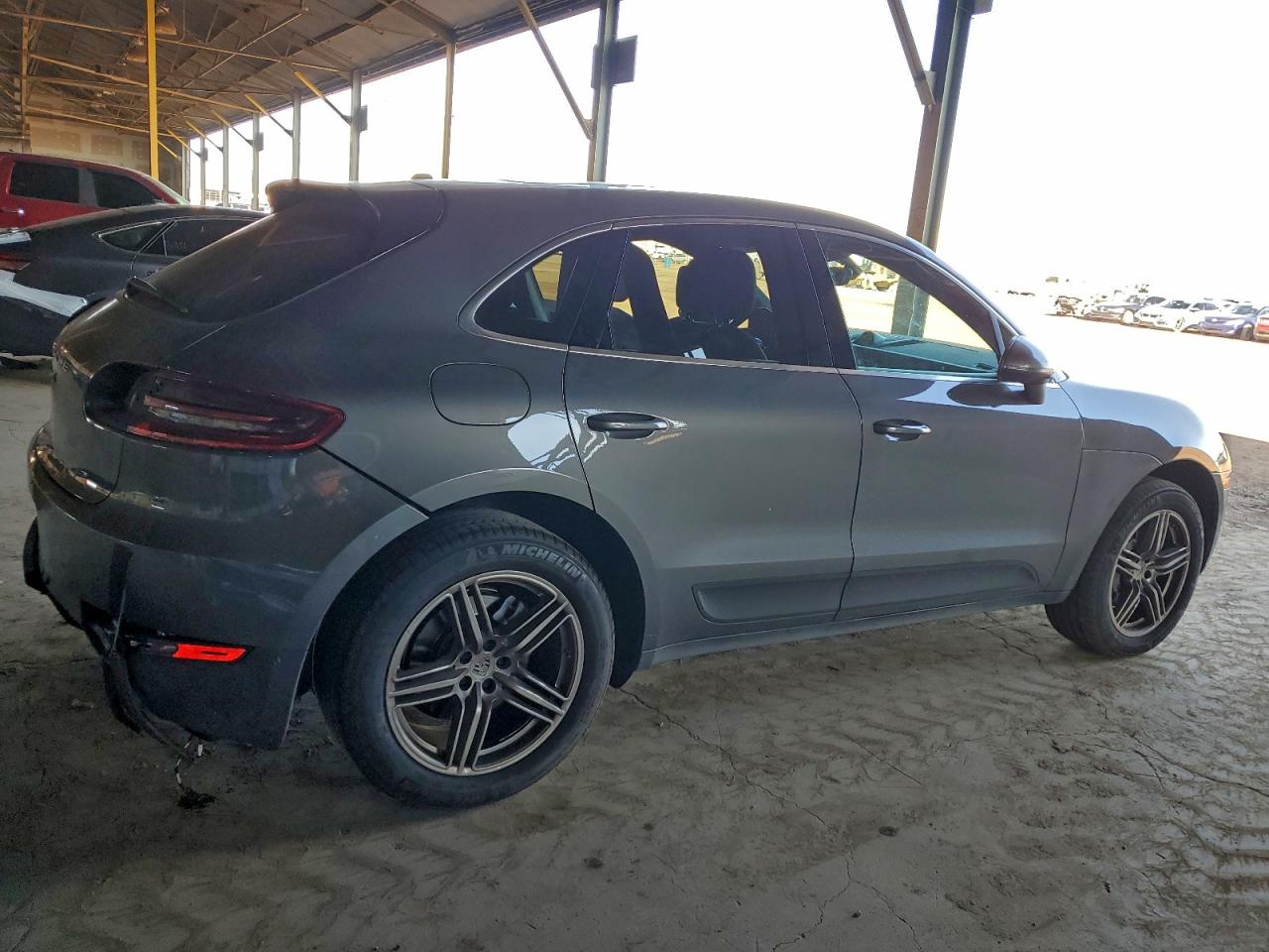 2016 PORSCHE MACAN S photo 3