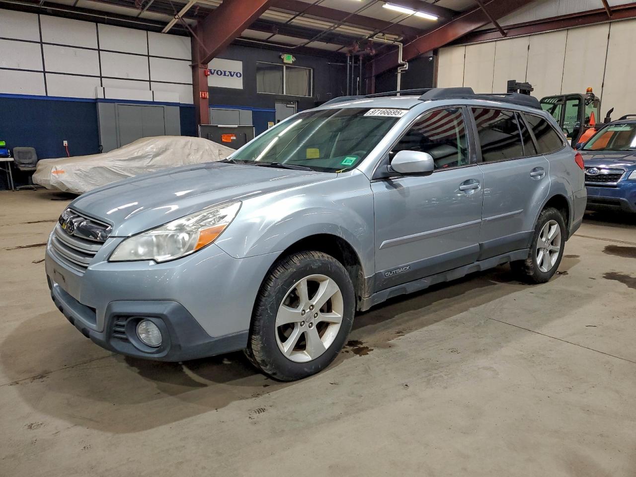 2014 SUBARU OUTBACK 2.5I PREMIUM — MINOR DENT/SCRATCHES damage — photo 1
