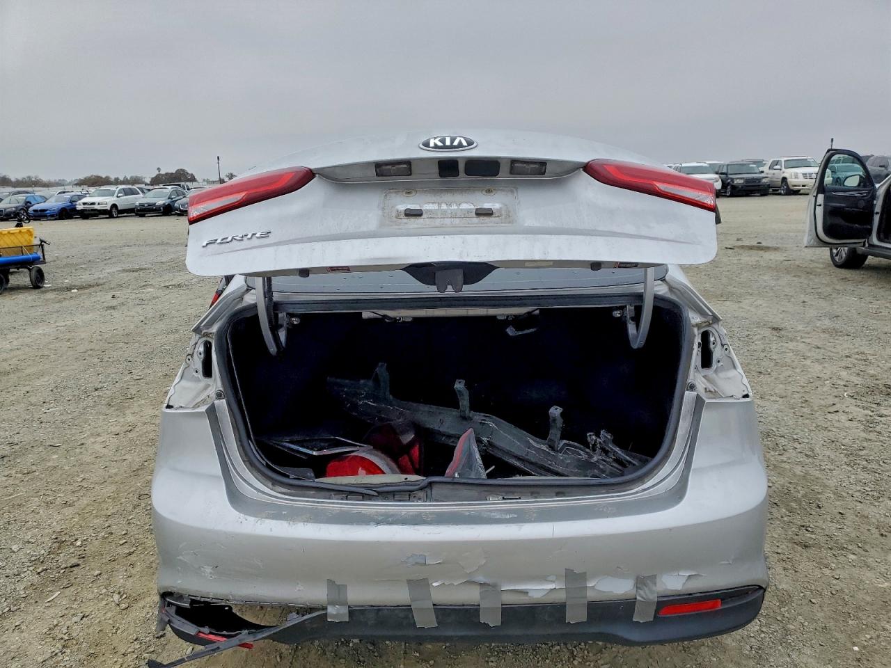 2018 KIA FORTE LX photo 6
