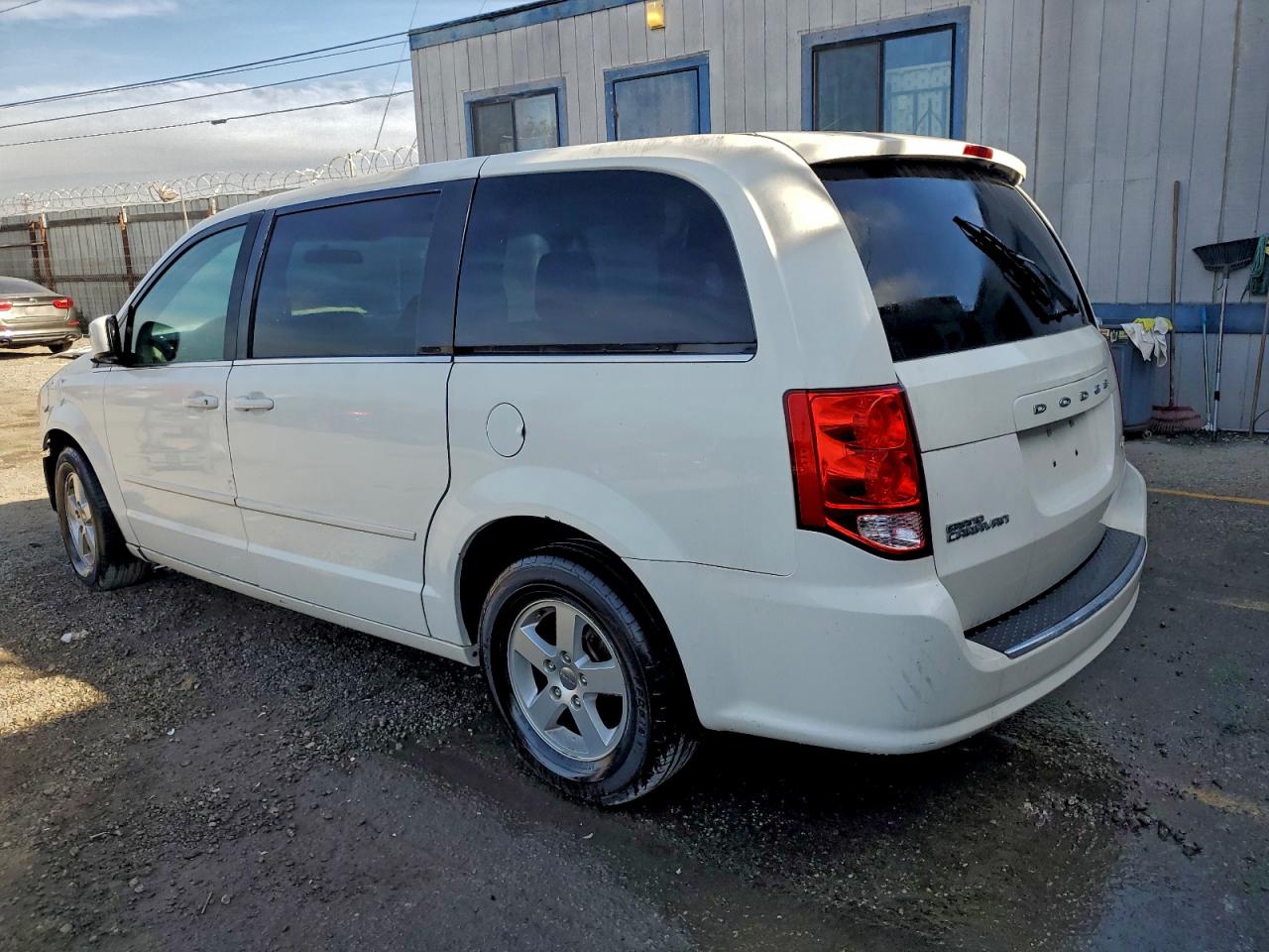 2012 DODGE GRAND CARAVAN CREW photo 3