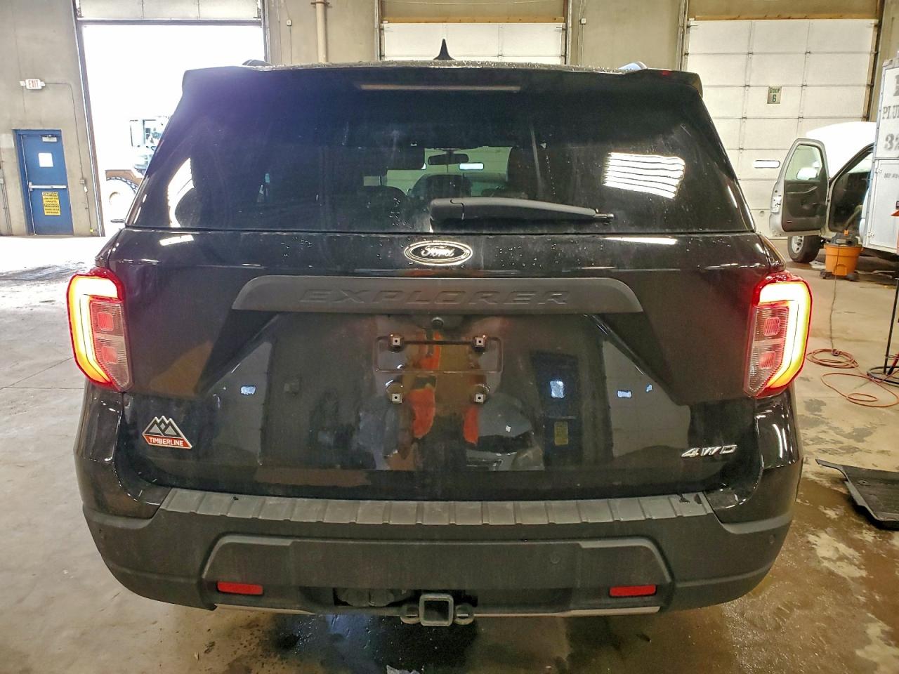2023 FORD EXPLORER TIMBERLINE photo 6