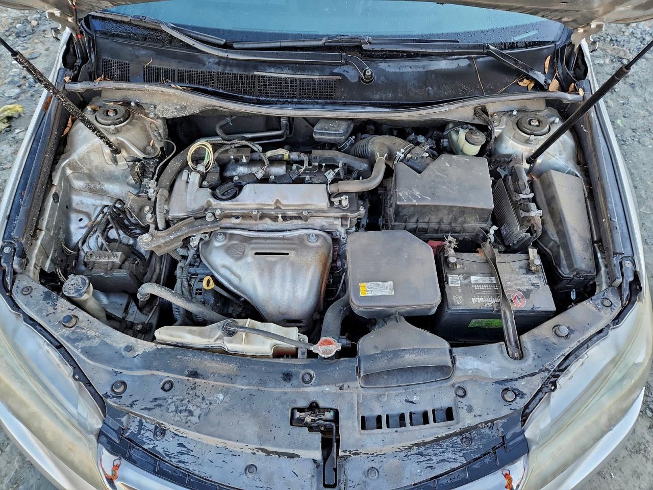 2016 TOYOTA CAMRY LE photo 11