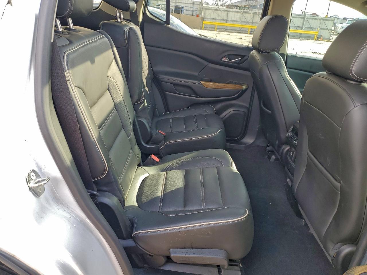 2017 GMC ACADIA DENALI photo 11