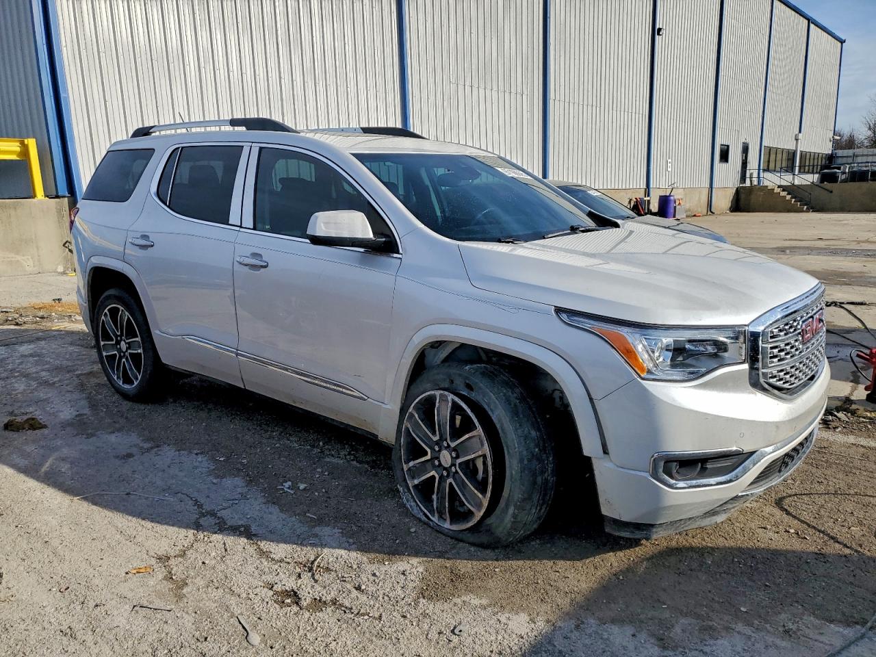 2017 GMC ACADIA DENALI photo 4