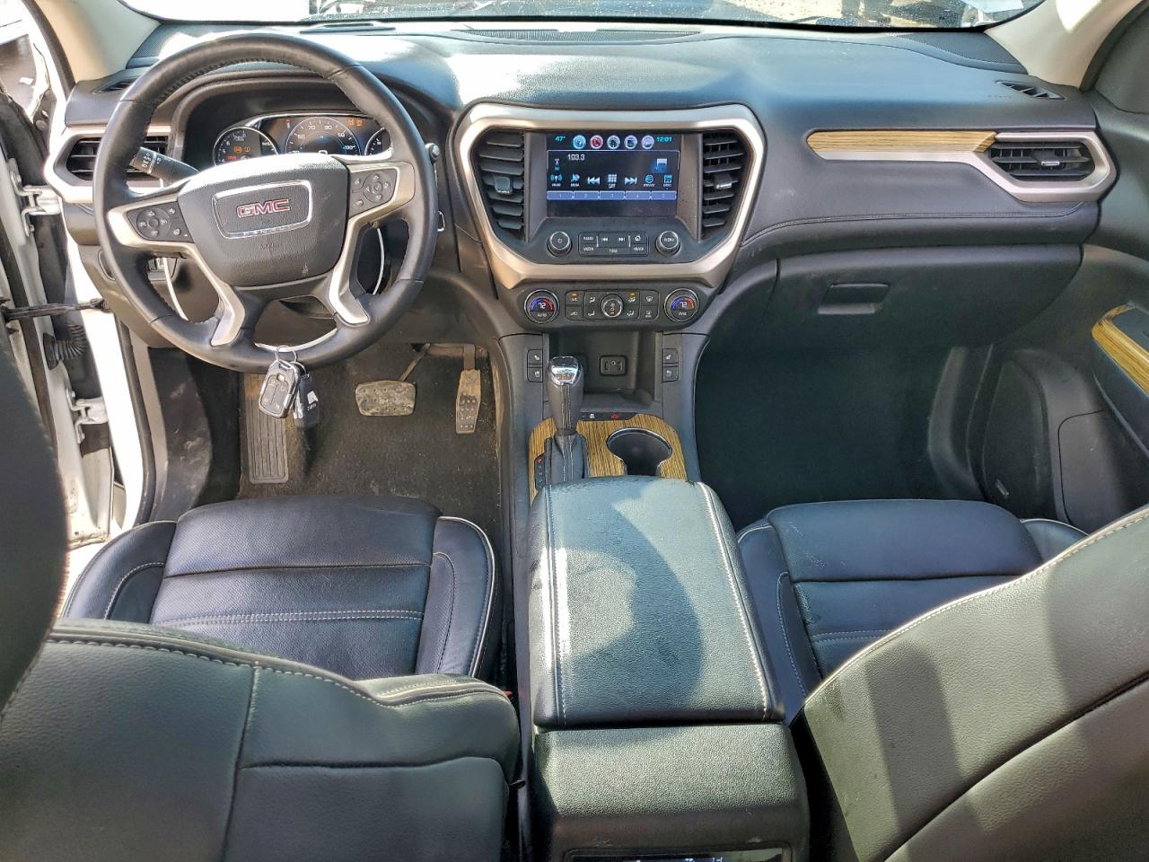2017 GMC ACADIA DENALI photo 8